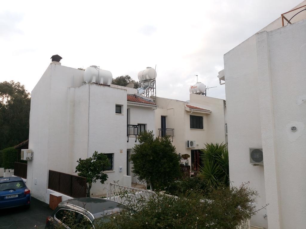 Miltos Beach House Larnaca Exterior photo