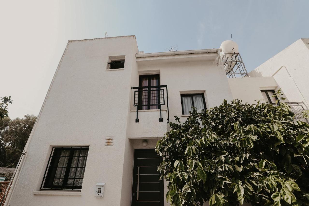 Miltos Beach House Larnaca Exterior photo
